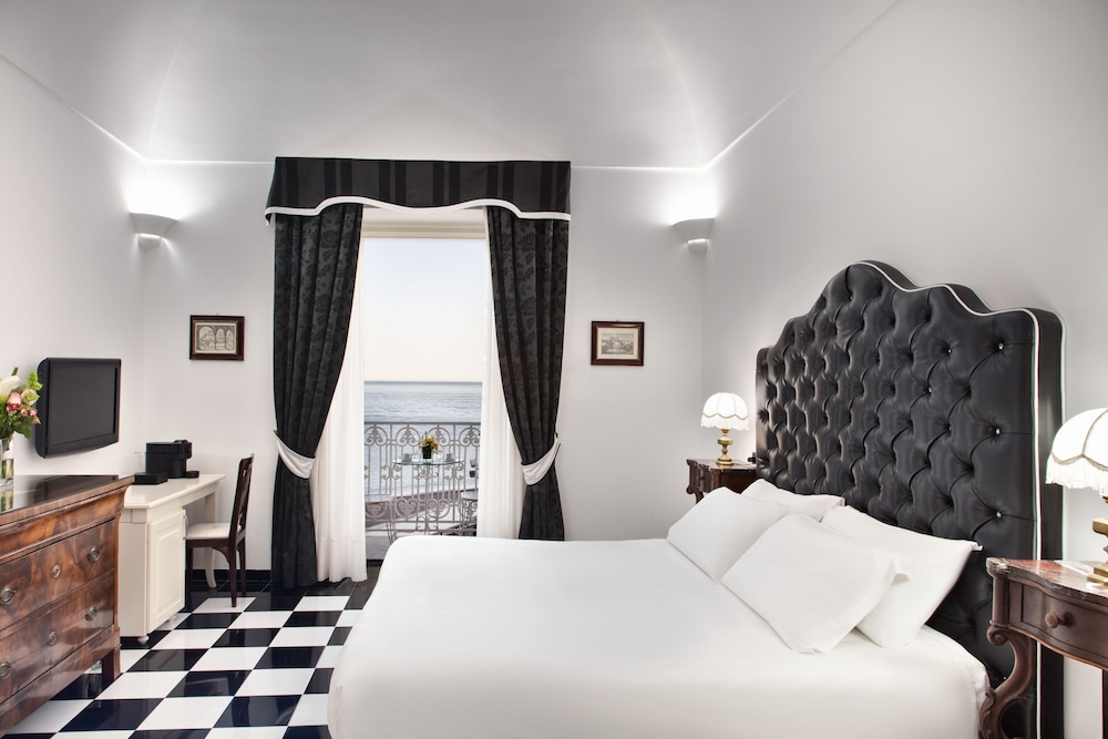 Deluxe Room, Sea View - Photo 4