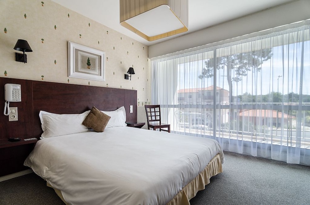 Standard Double Room - Photo 5