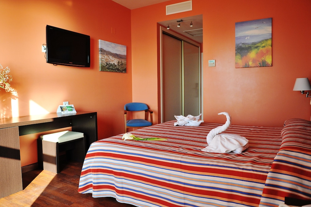 Double Room, Sea View - Photo 3
