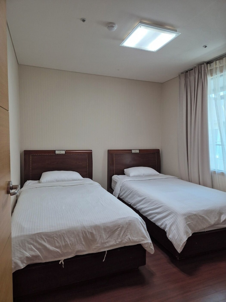 Family Quadruple Room, Balcony, Mountain View