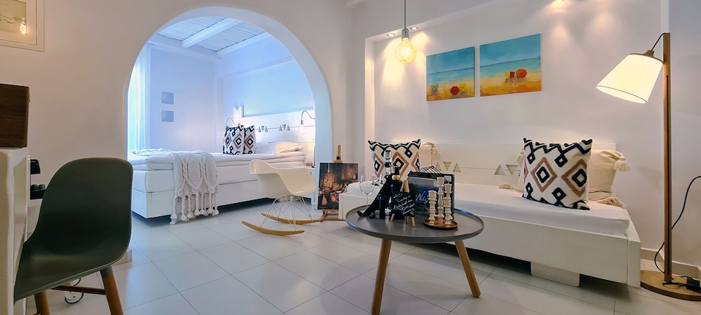 Deluxe Double Room, Beach View (Second Floor)