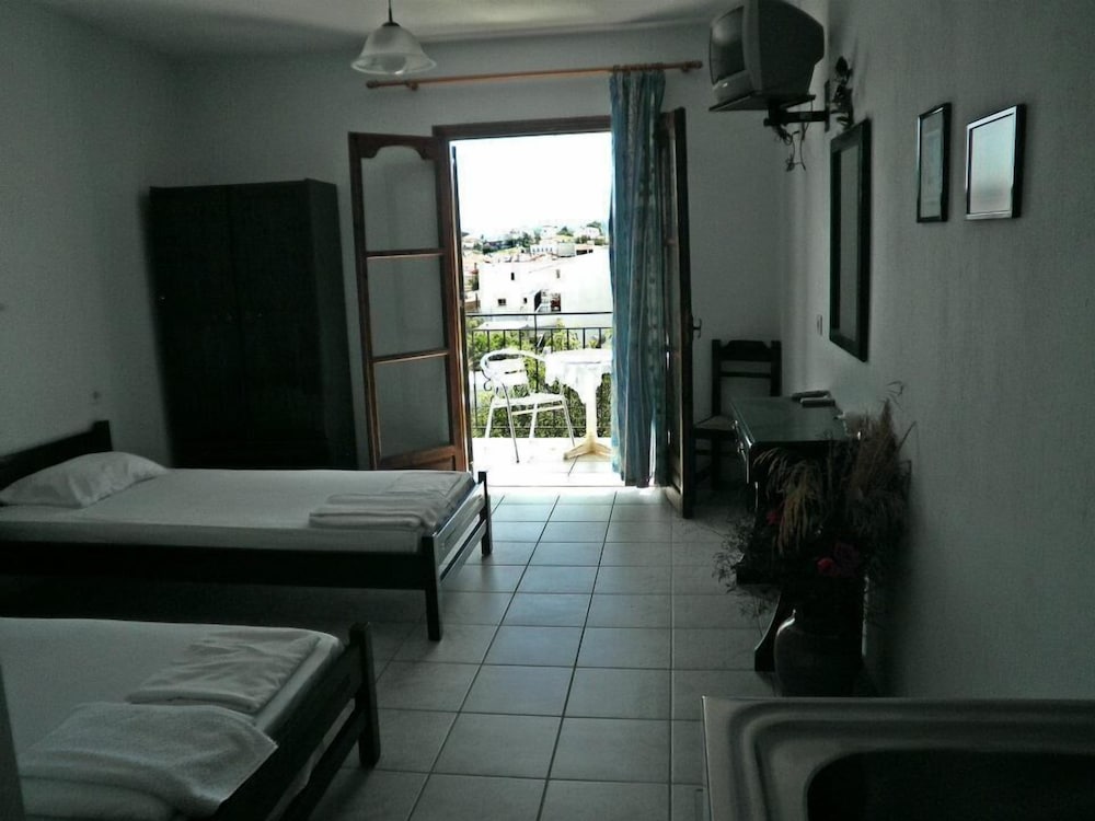 Twin Room, City View photo 3