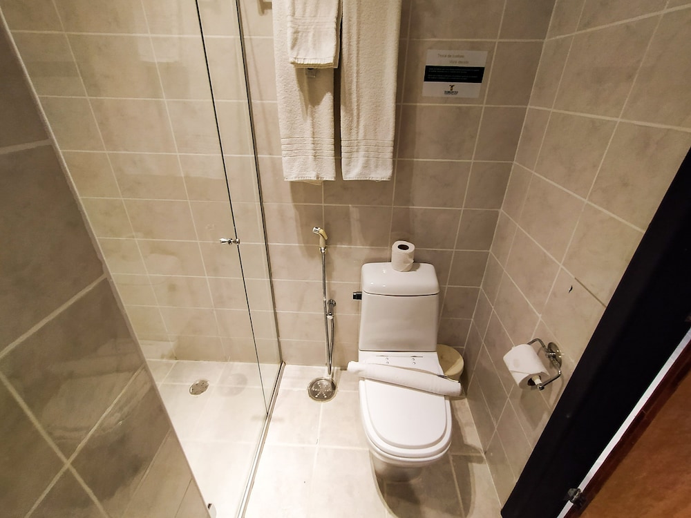 Premium Double or Twin Room - Photo 15