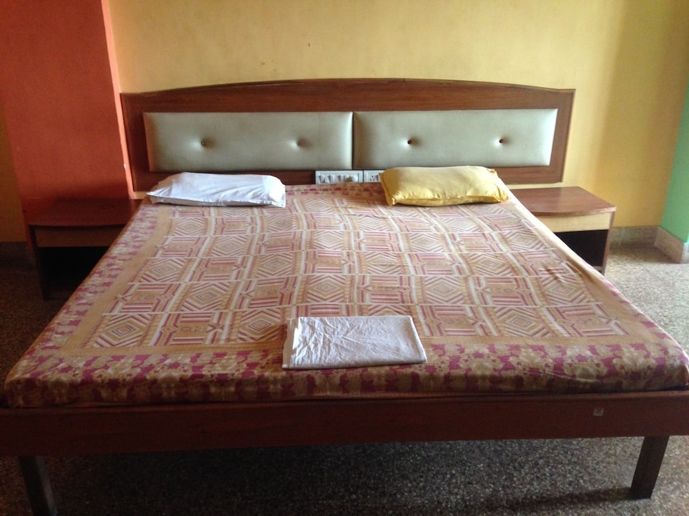 Deluxe Room Ac photo 3