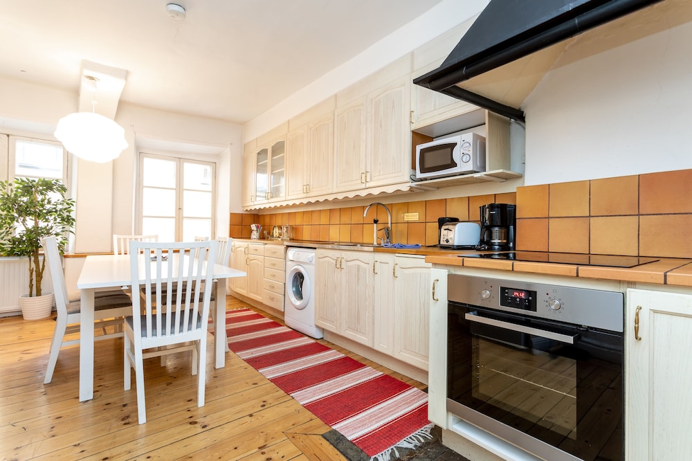 Superior Apartment, 1 Bedroom, City View thumbnail 6