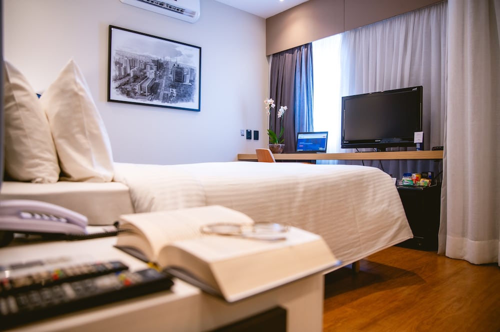Executive Double Room, 1 Queen Bed thumbnail 6