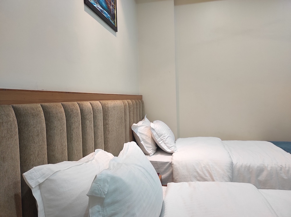 Executive Double or Twin Room - Photo 8