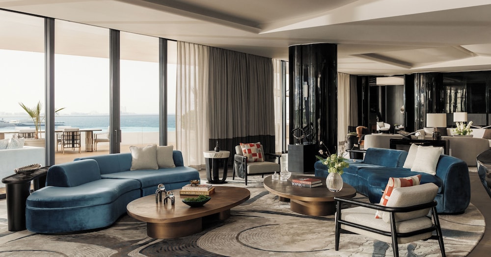 Suite (Pearl) photo 1
