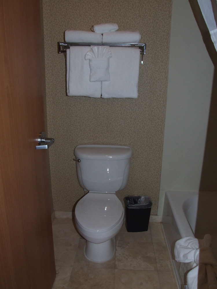 Standard Room, 2 Queen Beds, Non Smoking, Balcony - Photo 6