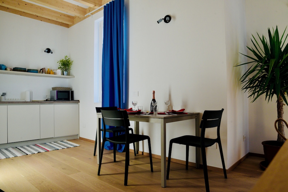 Deluxe Studio, Balcony, Mountain View