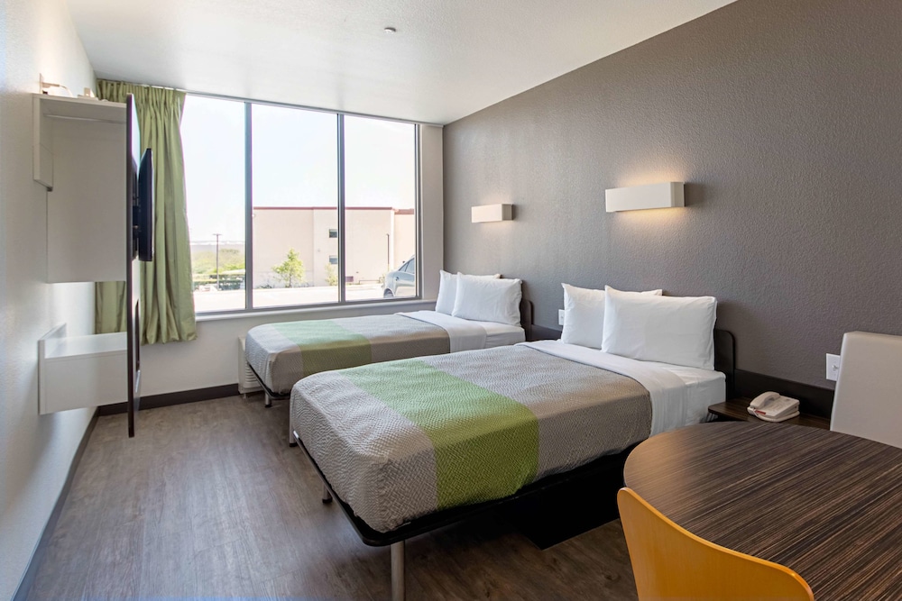 Standard Room, 2 Double Beds, Non Smoking, Refrigerator & Microwave - Photo 3
