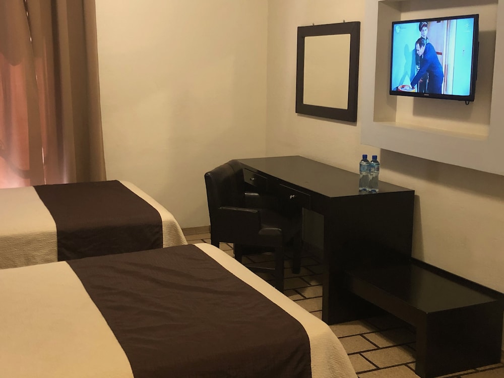 Standard Room, 2 Double Beds photo 1