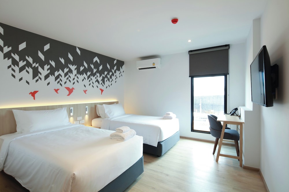 Deluxe Twin Room, City View