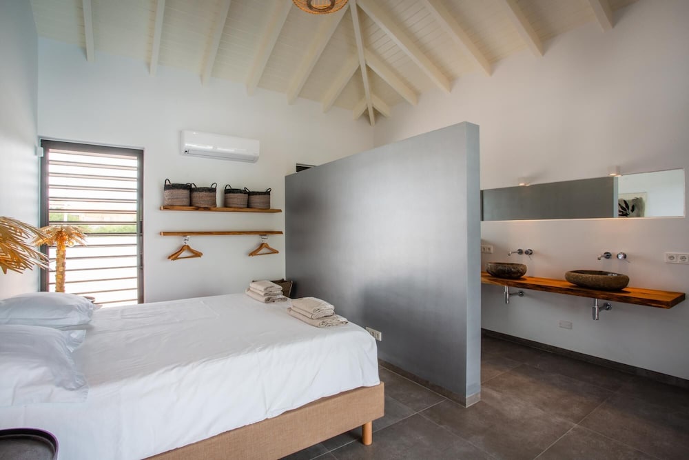 Villa photo 3