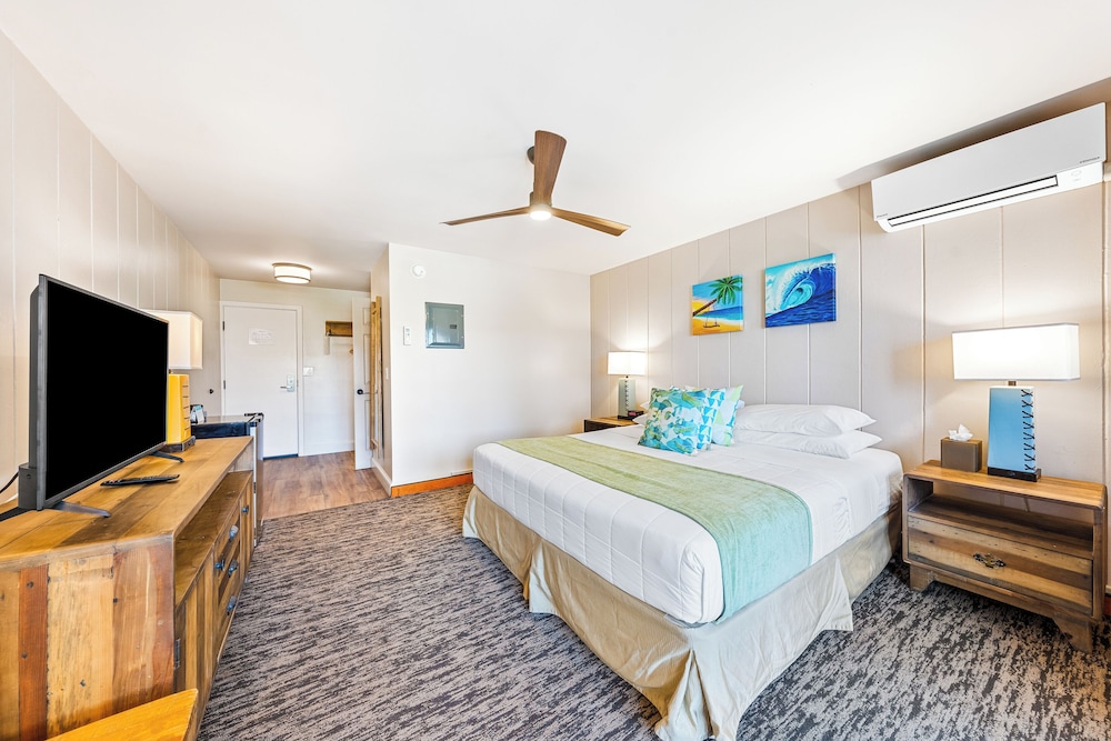 Partial Ocean/pool View (1st - 2nd Upper Floors, Stair Access Only)