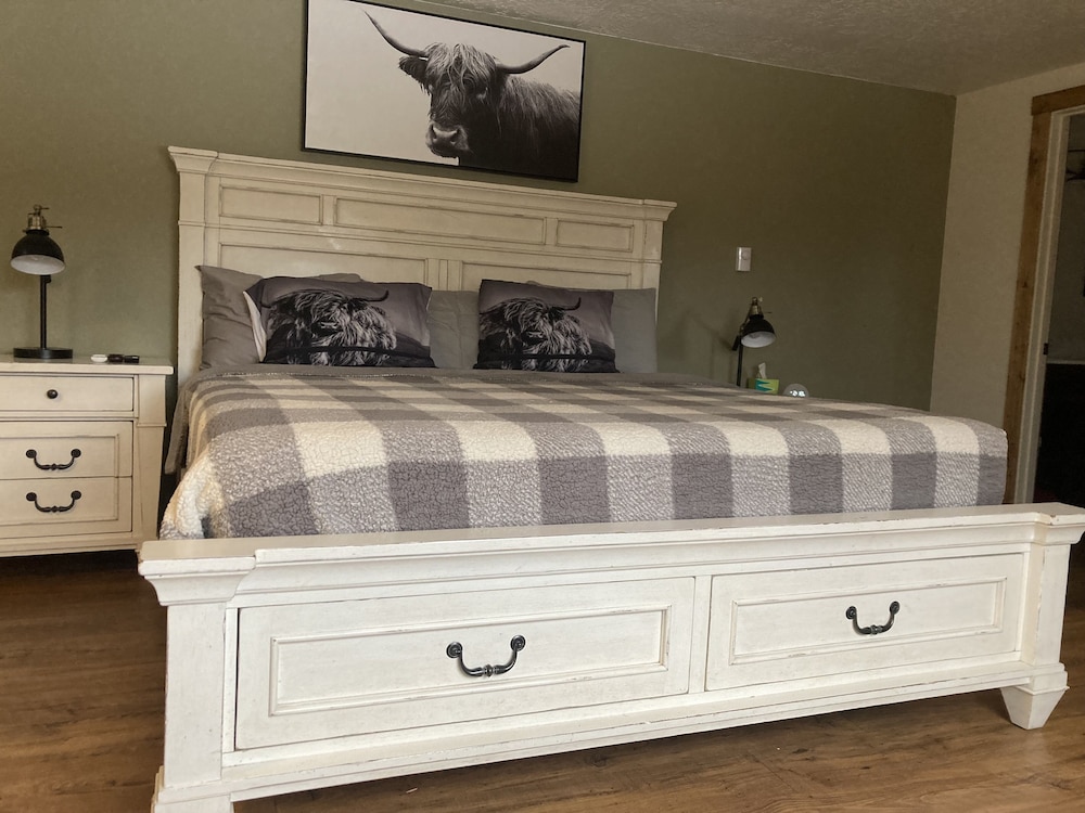 Highland King Suite photo 2
