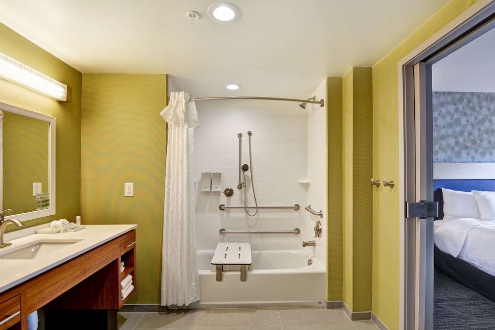 Studio, 1 Queen Bed, Accessible (Hearing)