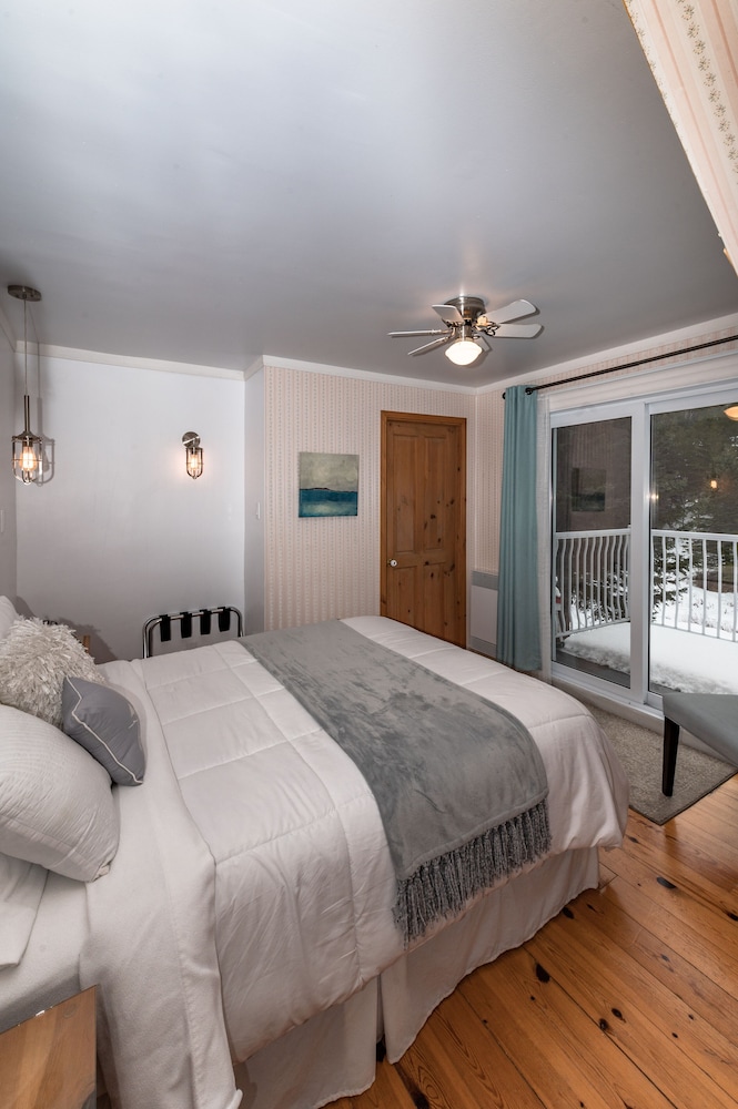 Exclusive Room, 1 Queen Bed, Non Smoking, Mountain View photo 1