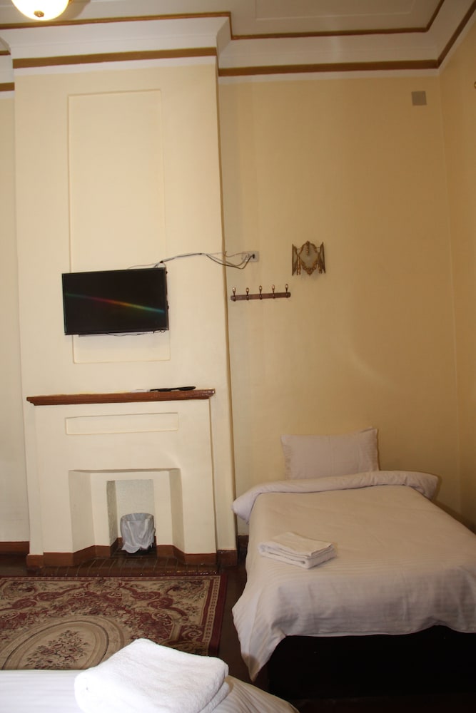 Triple Room, Private Bathroom - Photo 4