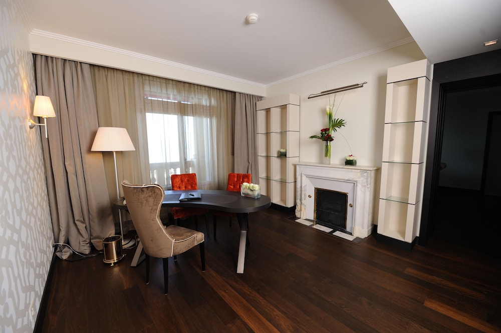 Suite (Samaranch) photo 1