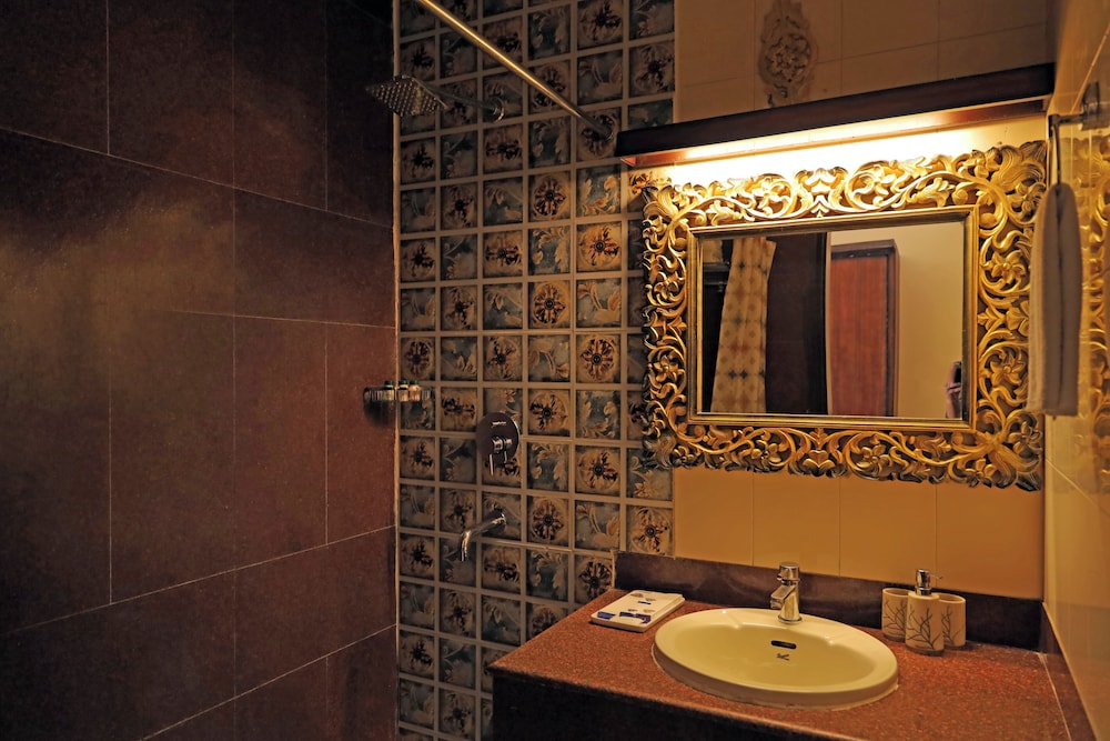Deluxe Room - Photo 7