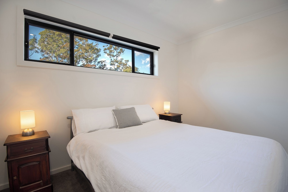 Premium Room, 1 Queen Bed, Private Bathroom, Garden View photo 1