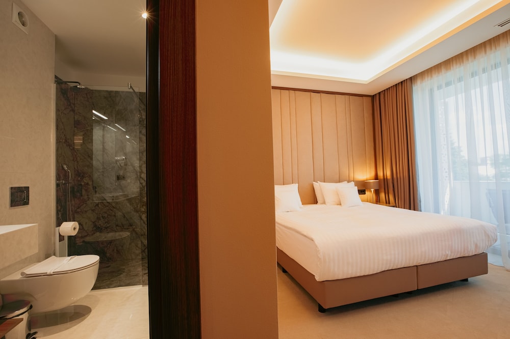 Business Double Room, Balcony - Photo 1