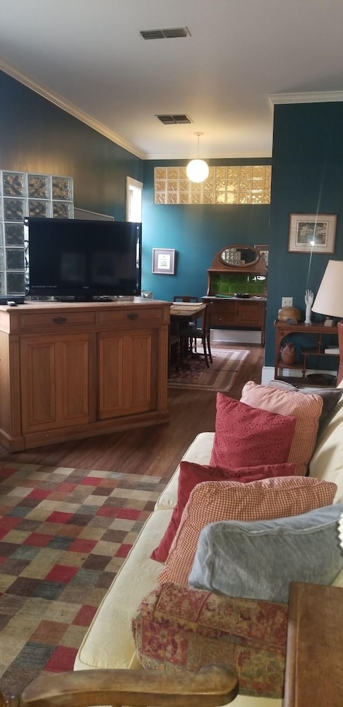 Deluxe Suite, 2 Bedrooms, Non-Smoking, Kitchen (Room 2)
