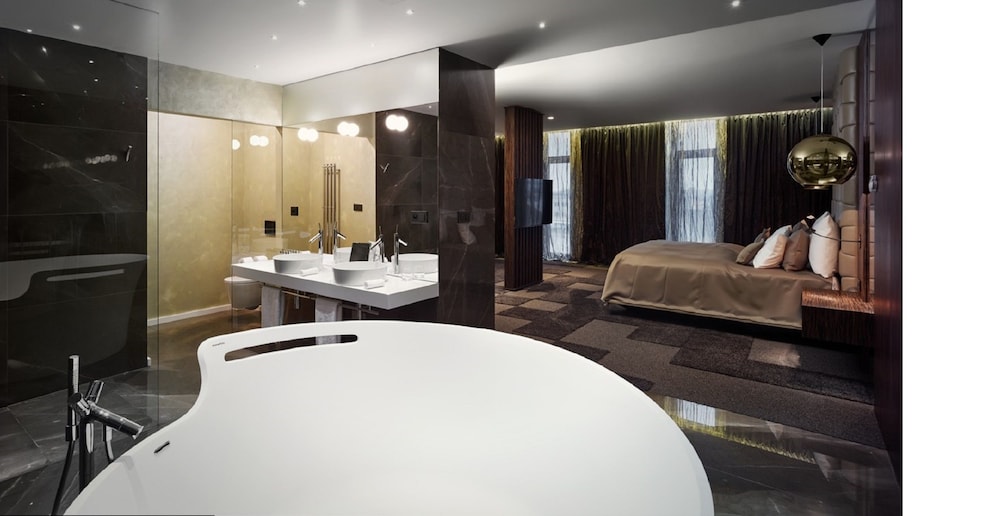 Junior Apartment, 1 Bedroom, Bathtub photo 2