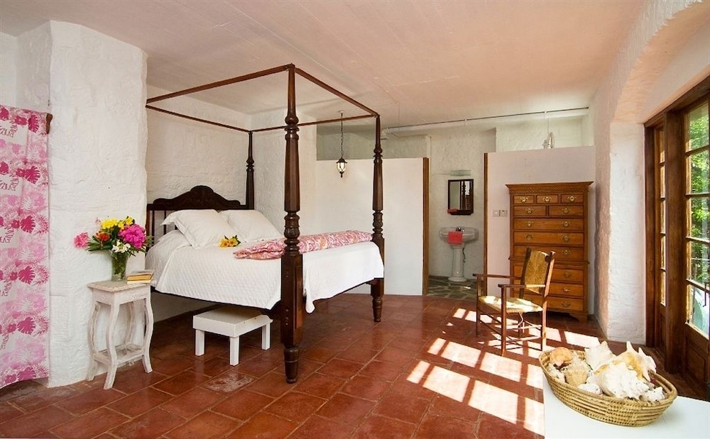 Room, 1 Queen Bed, Balcony (Secret Guests)