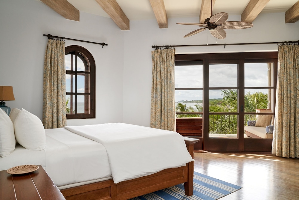 Luxury Room King Bed