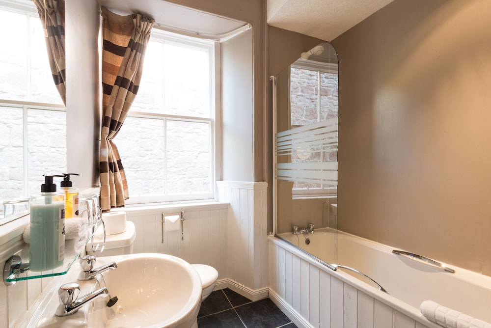 Classic Double Room, 1 Double Bed, Non Smoking, River View - Photo 6