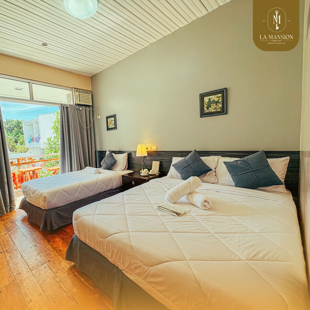 Deluxe Triple Room, Balcony, Pool View
