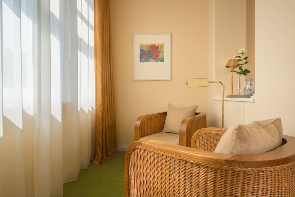Deluxe Suite photo 2