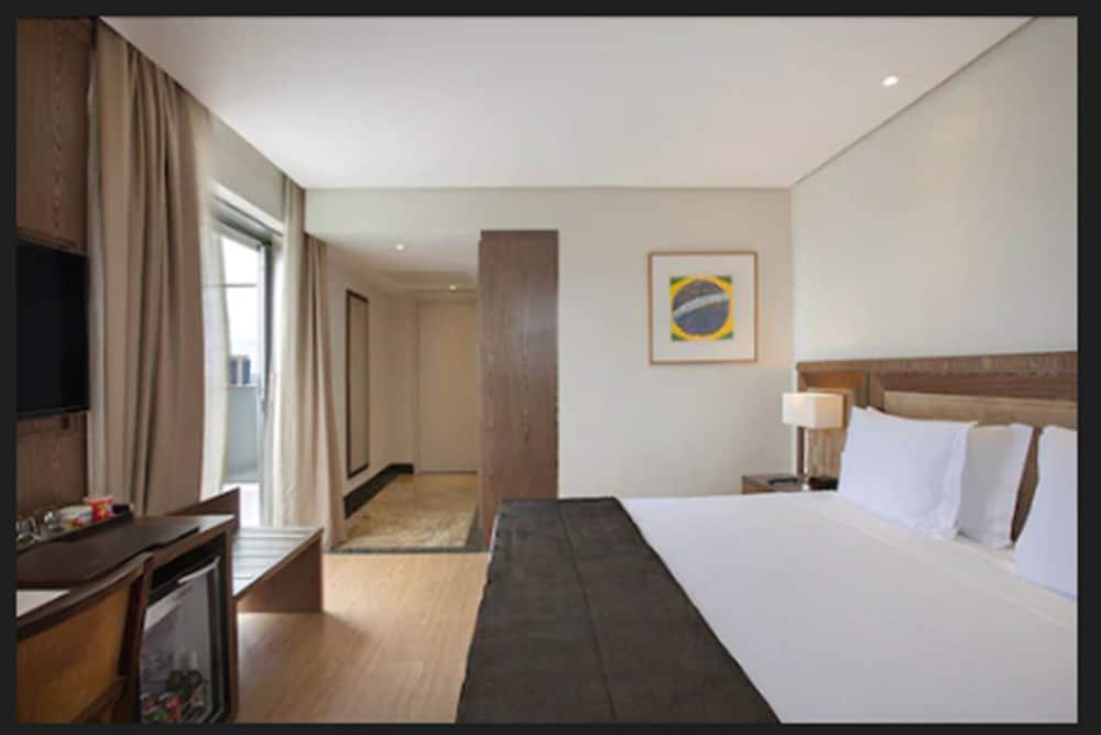 Deluxe Room, Balcony