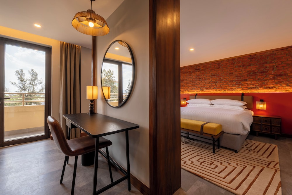 Executive Suite, Balcony, City View photo 1