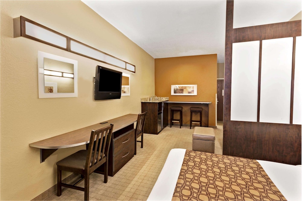 Suite, 1 Queen Bed, Non Smoking