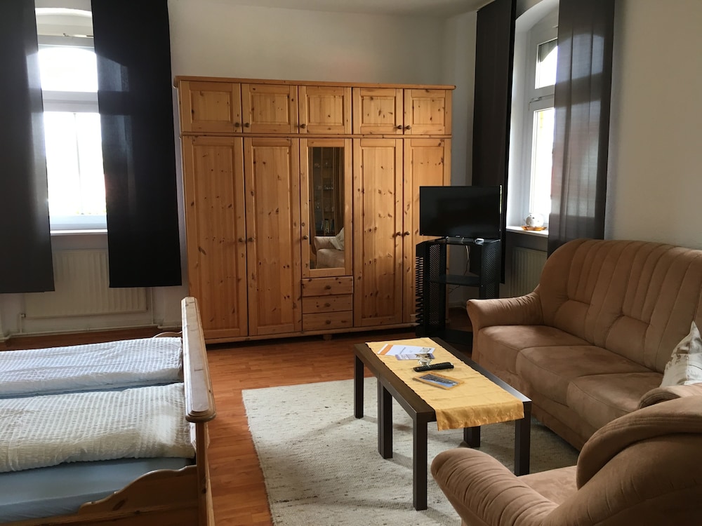 Basic Double Room photo 3