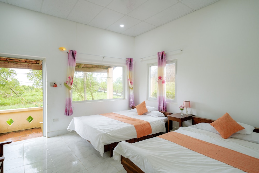 Family Bungalow, Garden View photo 2