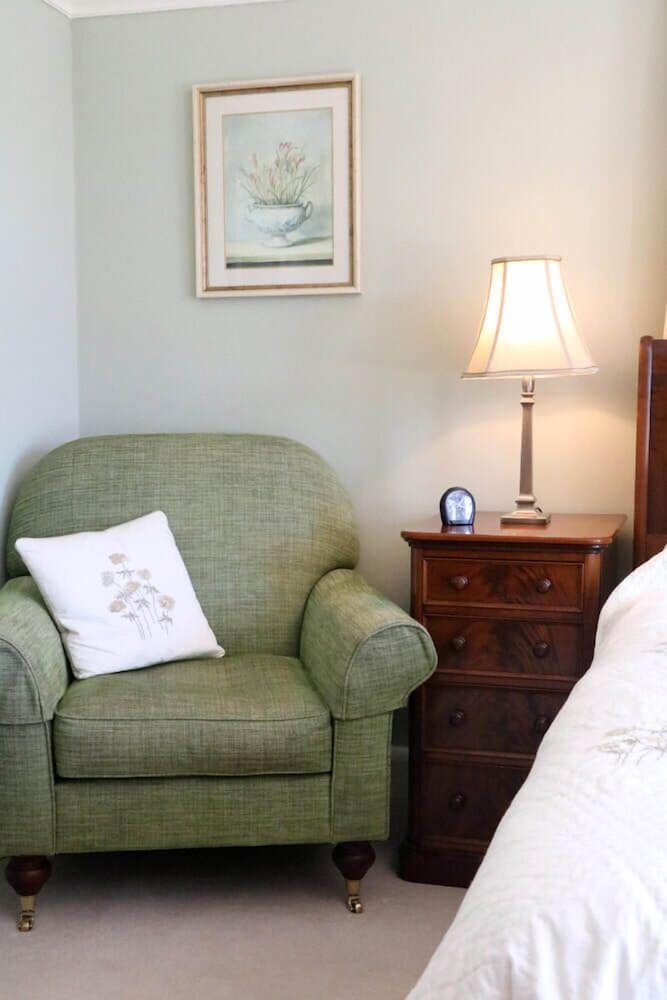 Wisteria Room photo 2