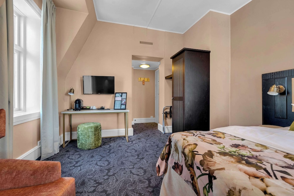 Superior Room, 1 Double Bed thumbnail 5