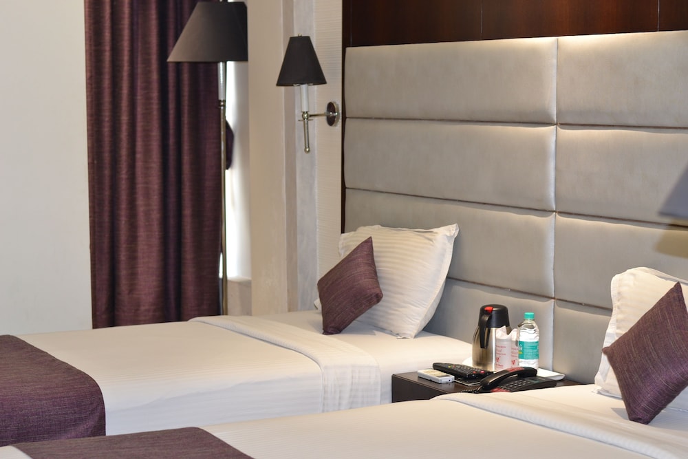 Deluxe Room - Photo 3