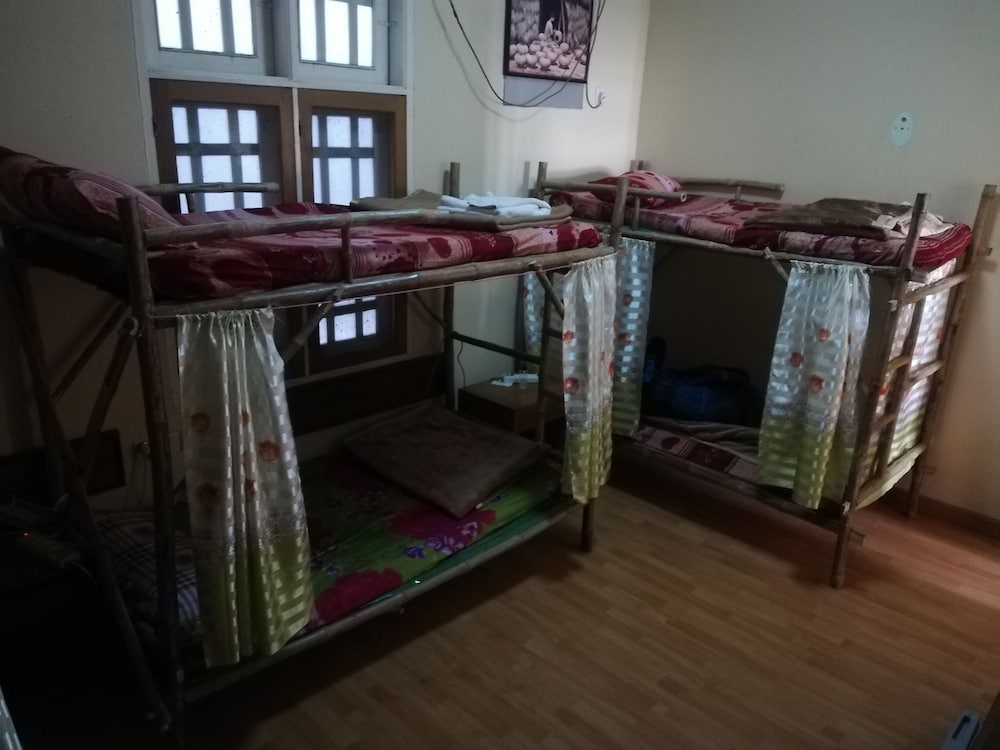 Traditional Shared Dormitory, Mixed Dorm, Shared Bathroom photo 3