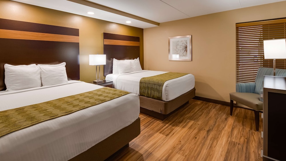 Suite, Multiple Beds, Non Smoking, Kitchen (Walk-in Shower) photo 3