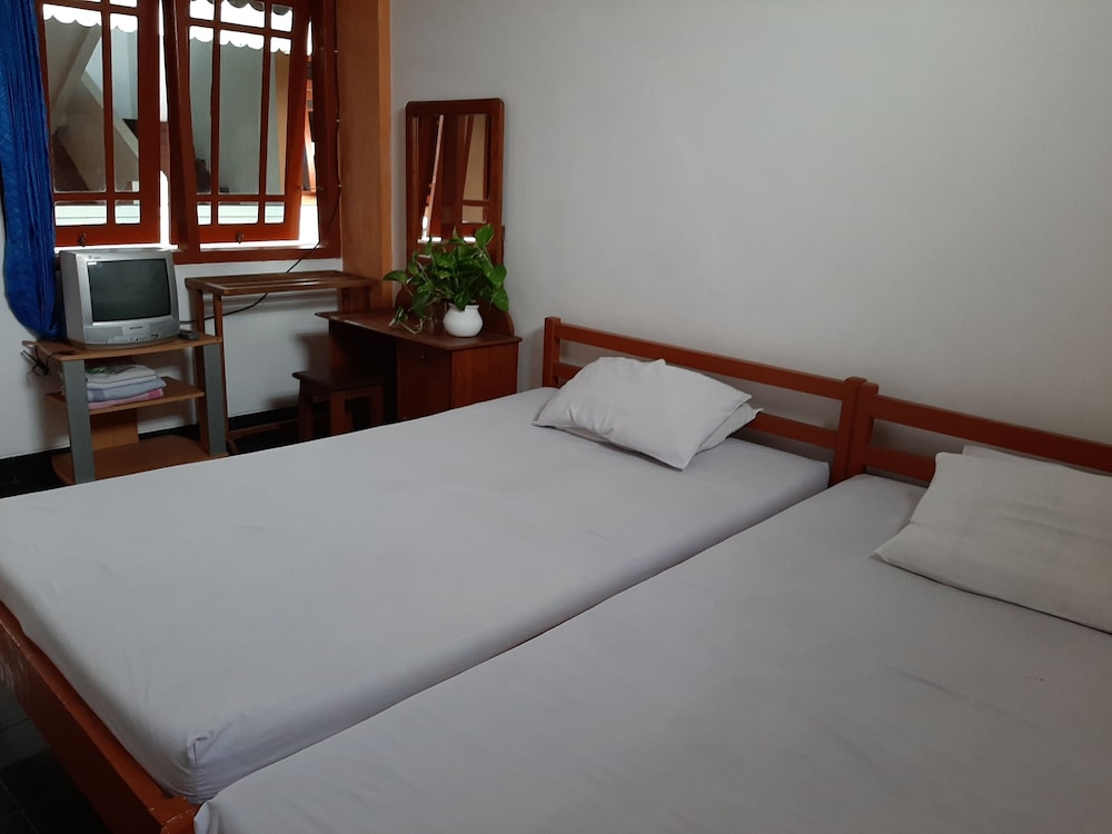 Standard Twin Room (Fan)