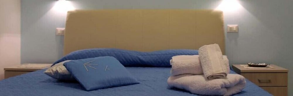 Double Room, 1 Queen Bed photo 2