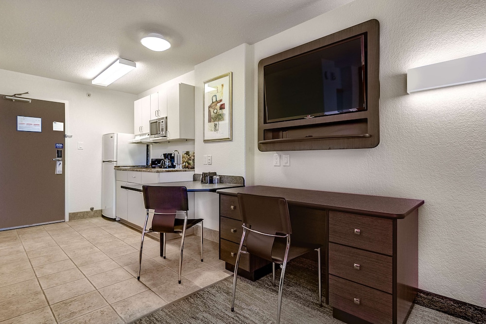 Deluxe Room, 2 Double Beds, Non Smoking, Kitchenette photo 3