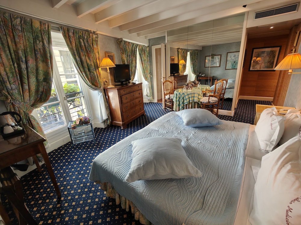 Superior Double or Twin Room photo 2