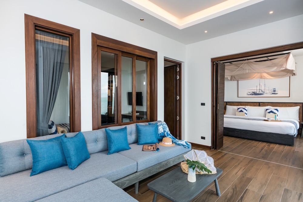 Two-Bedroom Beachfront Pool Villa - Photo 8