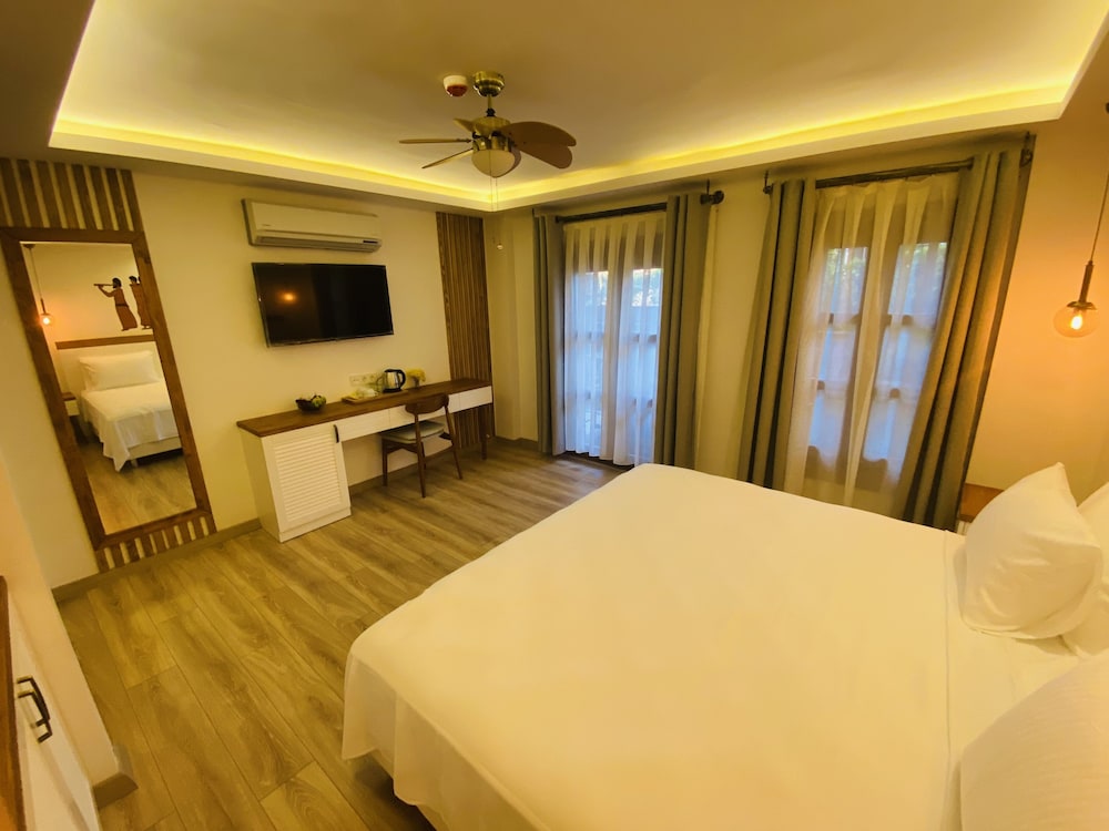 Exclusive Double or Twin Room photo 2